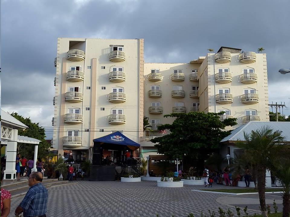 Hotel Art Deco Beach La Ceiba Esterno foto